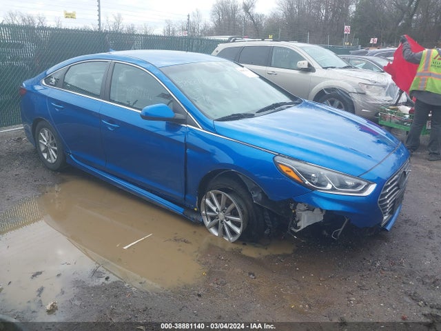 Hyundai SONATA SE 2018 5NPE24AFXJH621602 Image 1