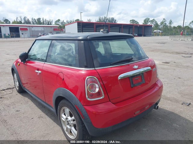 2012 MINI COOPER WMWSU3C50CT254880 Photo 2
