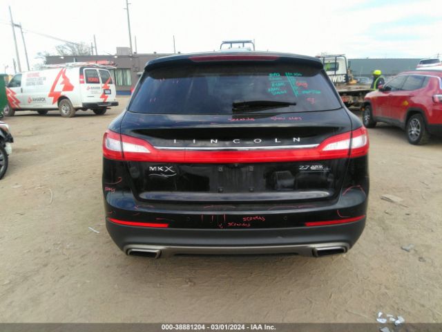 2LMTJ8LP8GBL52060 Lincoln Mkx Reserve