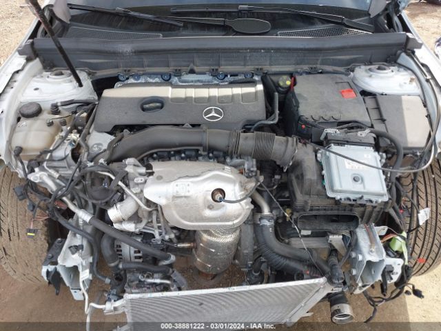 W1N4M4HB4NW252897 Mercedes-Benz Glb 250 4matic
