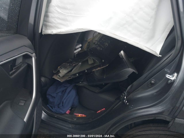 Toyota RAV4 LE 2022 2T3H1RFV3NW220226 Image 8