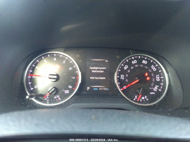 Toyota RAV4 LE 2019 JTMF1RFV1KD029078 Image 7
