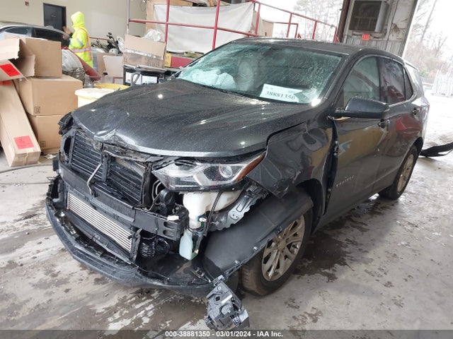 Chevrolet EQUINOX LT 2018 2GNAXSEVXJ6316909 Image 2