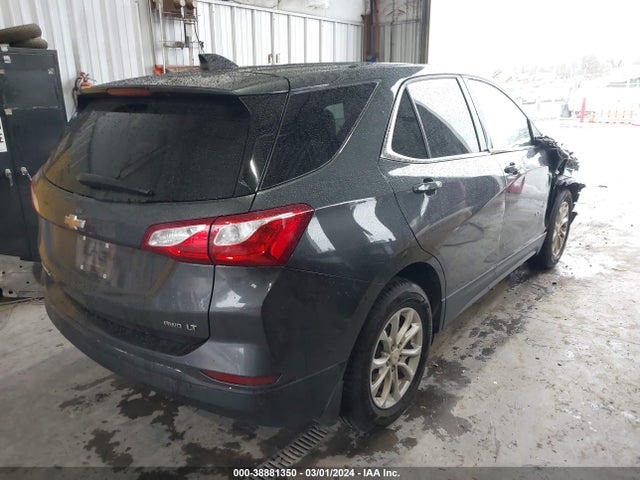 Chevrolet EQUINOX LT 2018 2GNAXSEVXJ6316909 Image 4