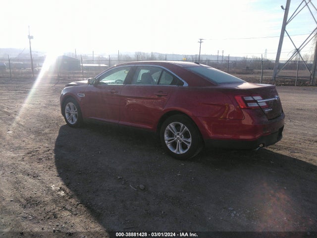38881428 :رقم المزاد ، 1FAHP2H84FG182327 vin ، 2015 Ford Taurus Sel مزاد بيع