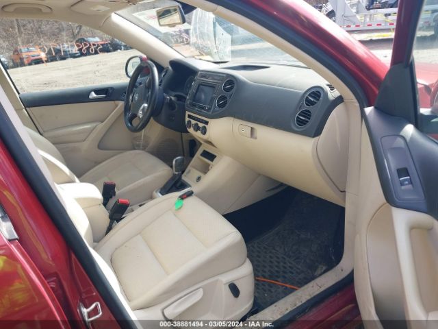 WVGBV7AX7GW047804 Volkswagen TIGUAN SE