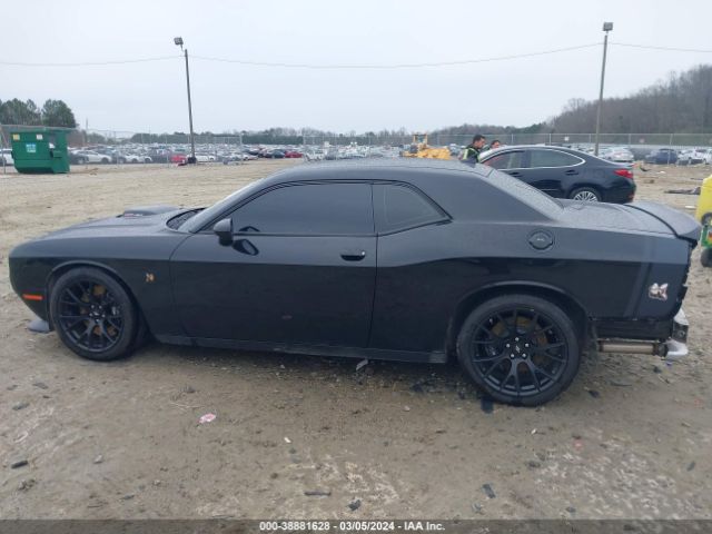 2C3CDZFJ2HH594088 Dodge Challenger 392 Hemi Scat Pack Shaker