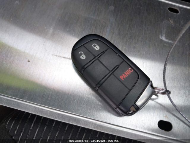 3C4PDCBB0KT719256 Dodge JOURNEY SE
