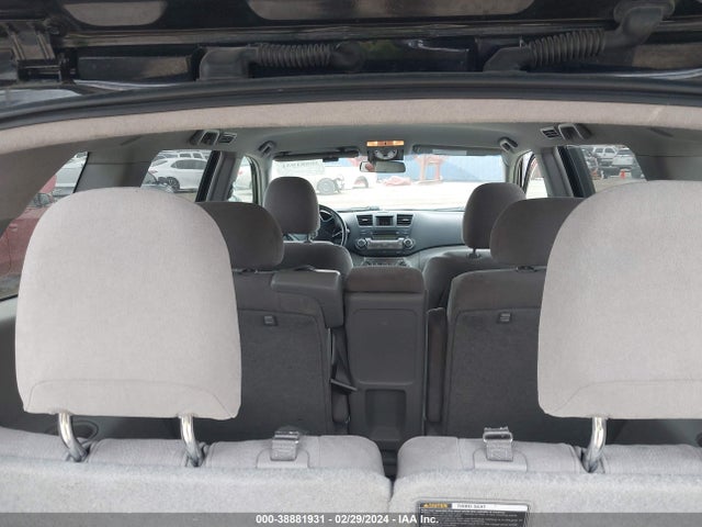 Продажа на аукционе авто 2012 Toyota Highlander Base V6, vin: 5TDBK3EH5CS130070, номер лота: 38881931
