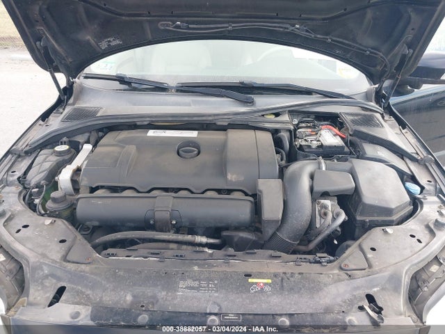 2011 VOLVO XC70 3.2 VIN: YV4940BZ0B1107096