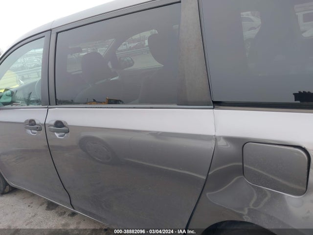 Toyota Sienna L 7 Passenger 2017 5TDZZ3DC9HS868901 Image 14