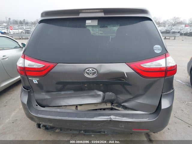 Toyota Sienna L 7 Passenger 2017 5TDZZ3DC9HS868901 Image 16