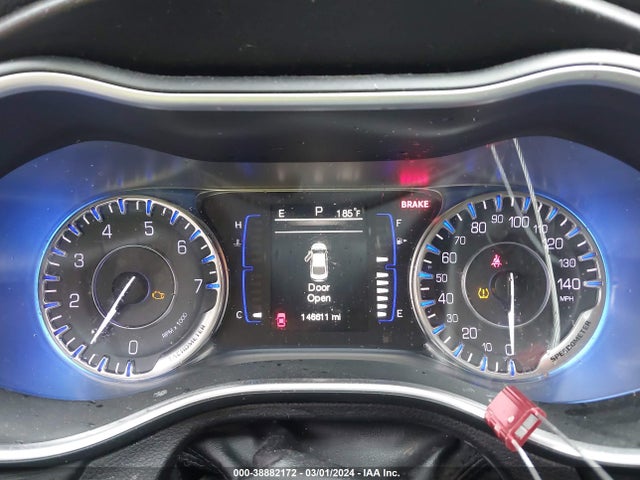 Chrysler 200 Limited 2015 1C3CCCABXFN653716 Image 7