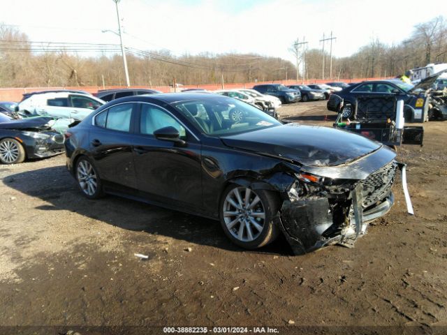 Auction sale of the 2022 Mazda Mazda3 Preferred, vin: 3MZBPACL2NM305632, lot number: 38882235