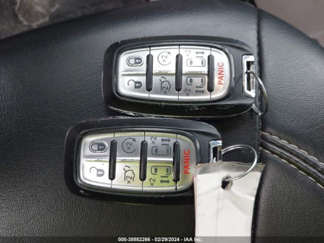 2C4RC1DG7LR264550 Chrysler Voyager Lxi