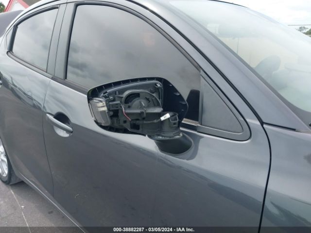 3MYDLBZV3GY137275 Scion IA