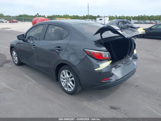3MYDLBZV3GY137275 Scion IA