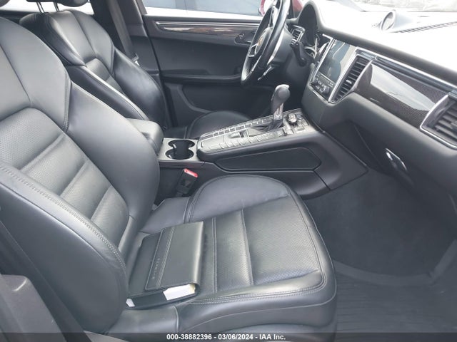 2017 PORSCHE MACAN WP1AG2A58HLB52669 Photo 4