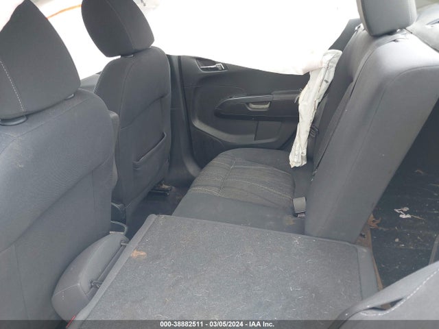 Chevrolet Sonic Lt Auto 2017 1G1JD5SH1H4128463 Image 8