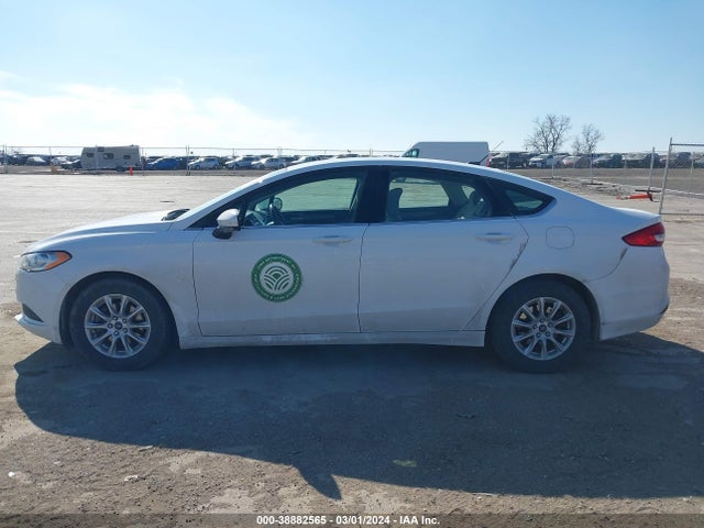 2018 FORD FUSION S VIN: 3FA6P0G72JR220689