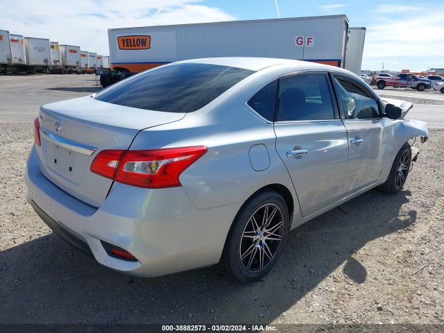 Nissan SENTRA S 2018 3N1AB7AP4JY331886 Image 4