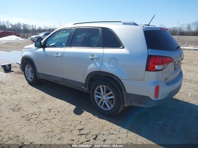 KIA SORENTO LX 2014 5XYKT4A60EG463168 Image 3