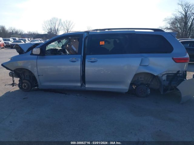 5TDYK3DCXFS616362 Toyota Sienna Xle 8 Passenger