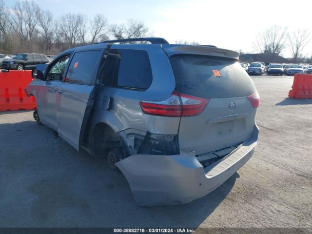 5TDYK3DCXFS616362 Toyota Sienna Xle 8 Passenger