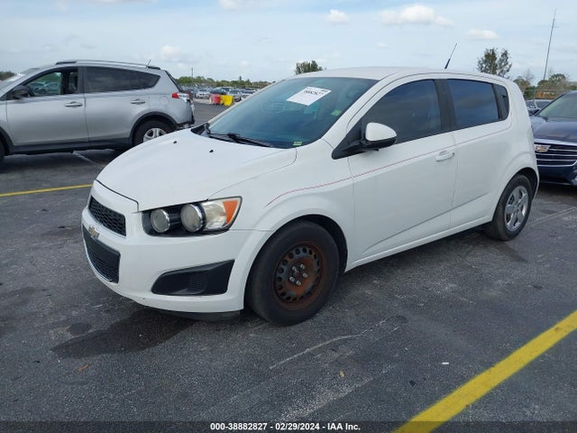 Chevrolet Sonic Ls Auto 2014 1G1JA6SH1E4152045 Image 2