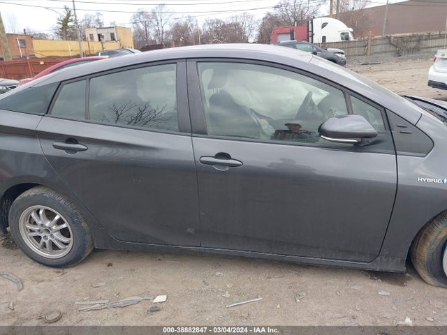 Toyota Prius Two 2017 JTDKBRFU5H3543629 Image 13