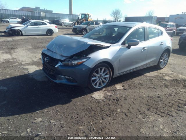 3MZBN1M3XHM126747 Mazda Mazda3 Grand Touring