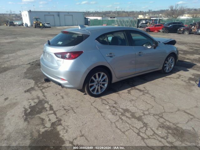 3MZBN1M3XHM126747 Mazda Mazda3 Grand Touring