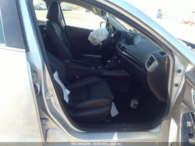 3MZBN1M3XHM126747 Mazda Mazda3 Grand Touring