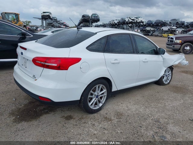 Ford FOCUS SE 2018 1FADP3FE1JL309712 Image 4