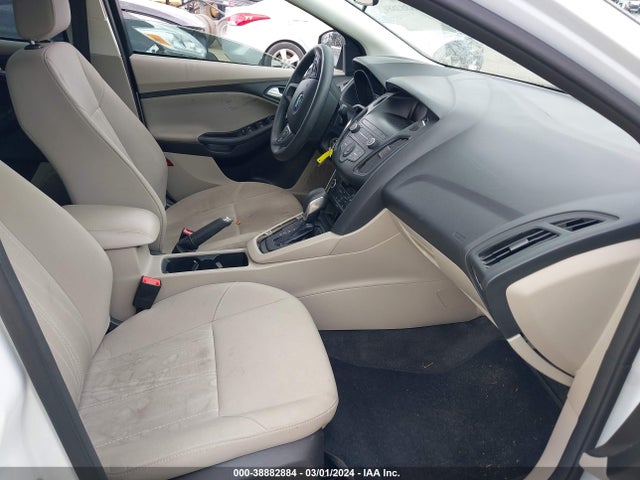 Ford FOCUS SE 2018 1FADP3FE1JL309712 Image 5