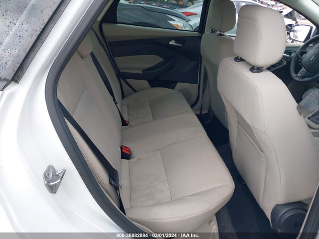 Ford FOCUS SE 2018 1FADP3FE1JL309712 Image 8