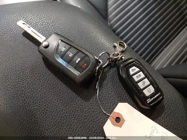 4T1B11HK8JU075004 Toyota CAMRY SE