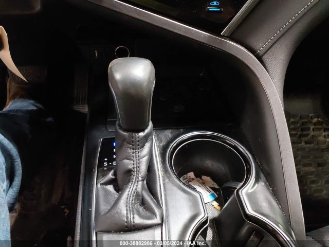4T1B11HK8JU075004 Toyota CAMRY SE