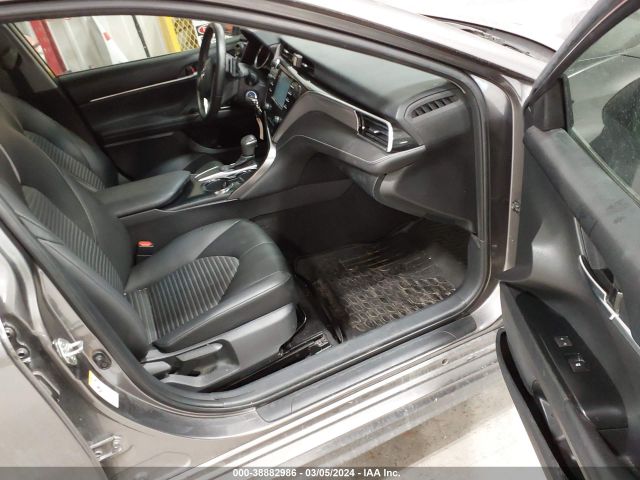 4T1B11HK8JU075004 Toyota CAMRY SE