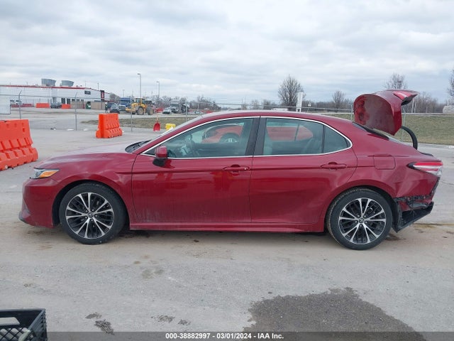 4T1B11HK7JU618343 Toyota CAMRY SE