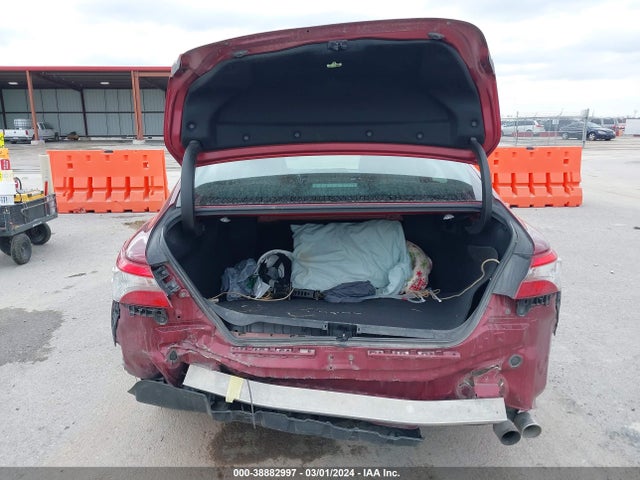 4T1B11HK7JU618343 Toyota CAMRY SE