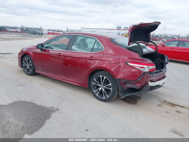 4T1B11HK7JU618343 Toyota CAMRY SE