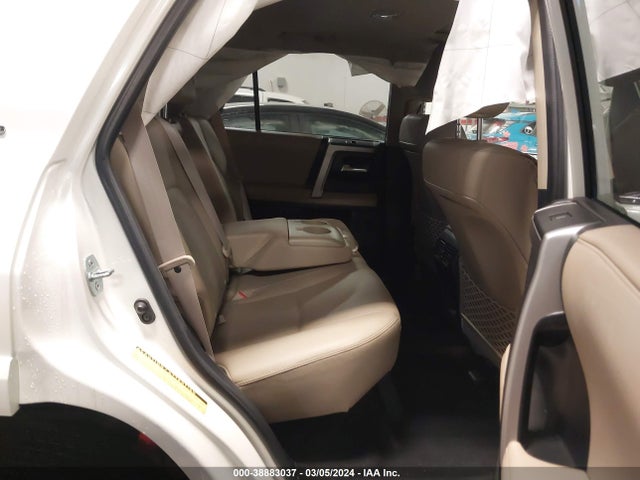 Toyota 4runner Limited 2023 JTEKU5JR2P6159368 Image 8