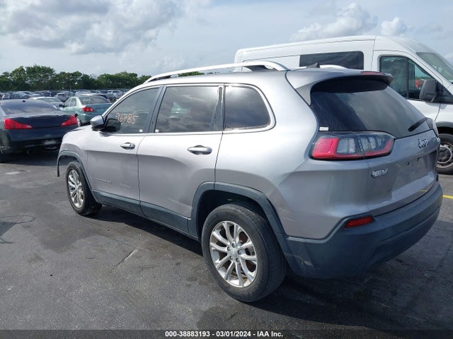 1C4PJLCB0KD134366 Jeep Cherokee Latitude Fwd