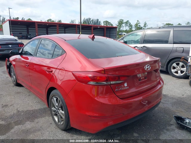 5NPD84LF9JH329785 Hyundai ELANTRA SEL