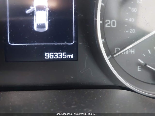 5NPD84LF9JH329785 Hyundai ELANTRA SEL