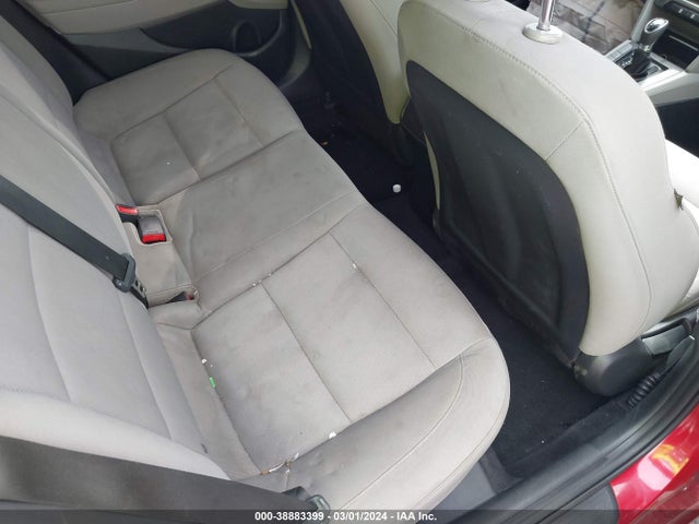 5NPD84LF9JH329785 Hyundai ELANTRA SEL