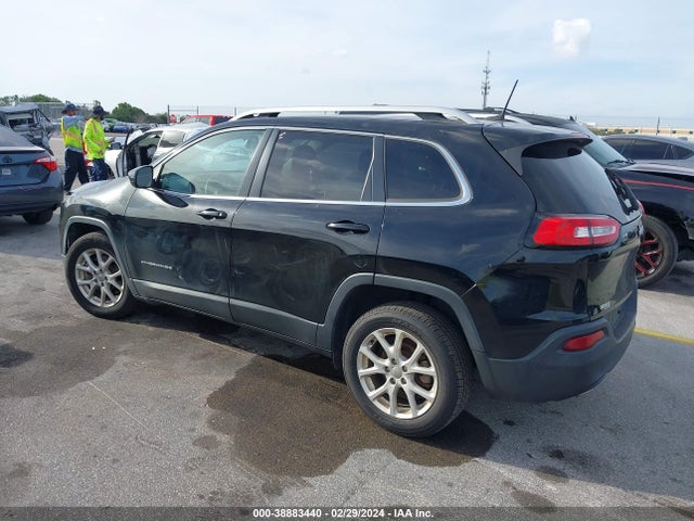 1C4PJLCB8JD518278 Jeep Cherokee Latitude Fwd