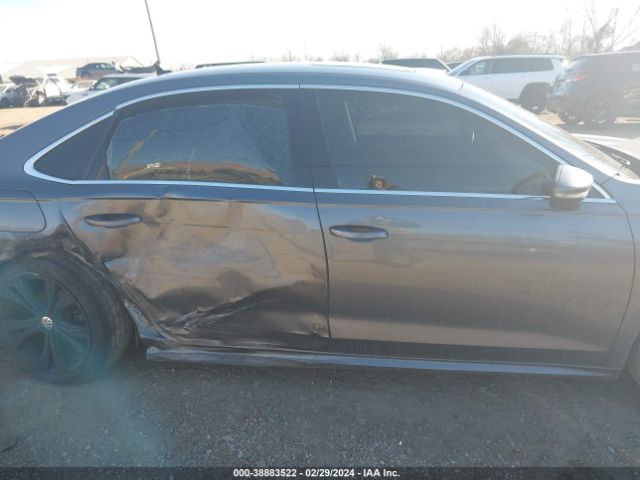 1VWSA7A33MC003564 Volkswagen Passat 2.0t Se