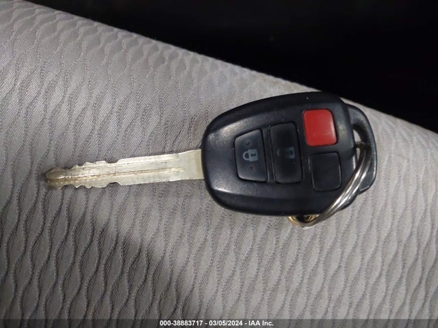 Toyota COROLLA LE 2016 2T1BURHE5GC704695 Image 11
